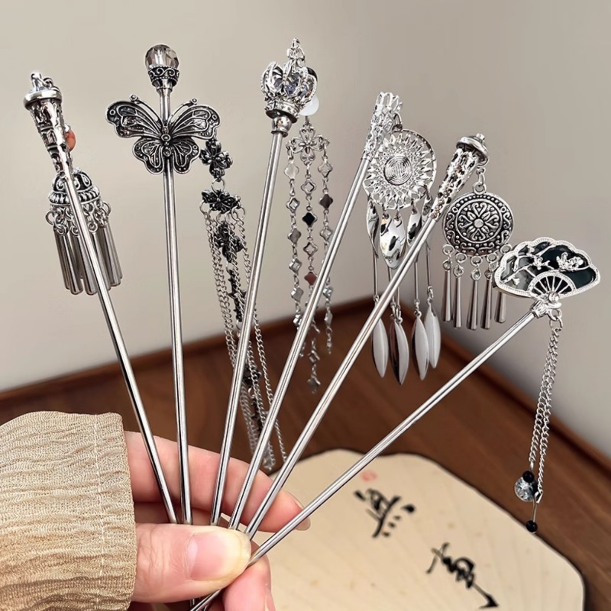 Elegant Women's Hairpin Antiqu – Vintage Collectible Item recenzja i cena
