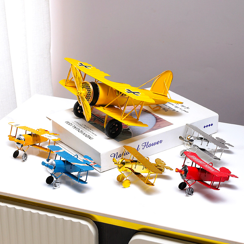 Vintage Metal Airplane Model R – Vintage Collectible Christmas Ornaments recenzja i cena