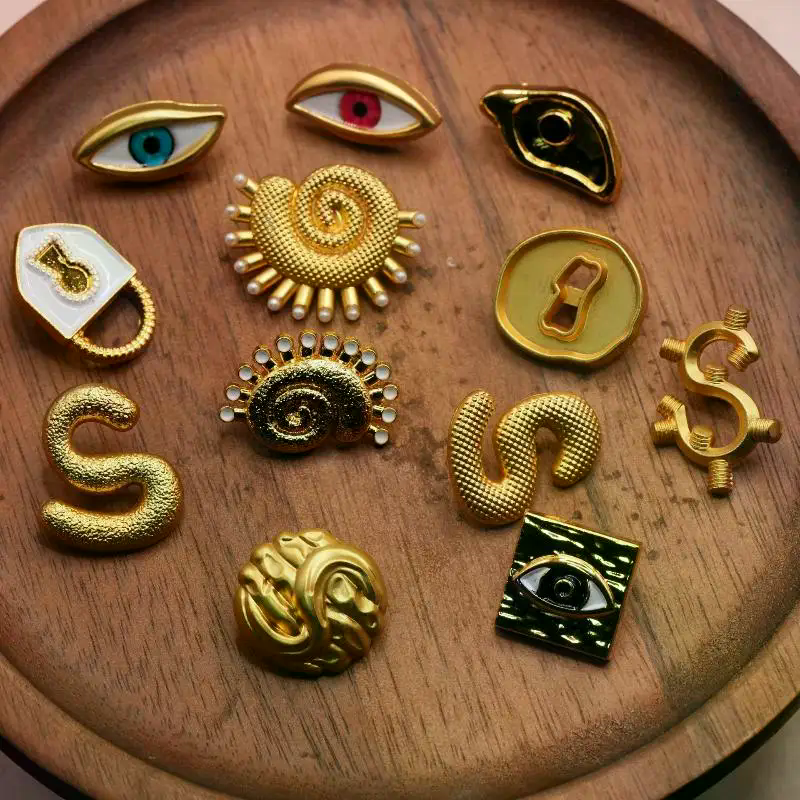 Vintage Metal Button Artistic  – Vintage Collectible Buttons recenzja i cena
