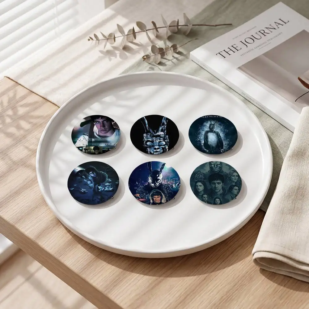 Movie Donnie Darko Vintage Ani – Vintage Collectible Pins recenzja i cena