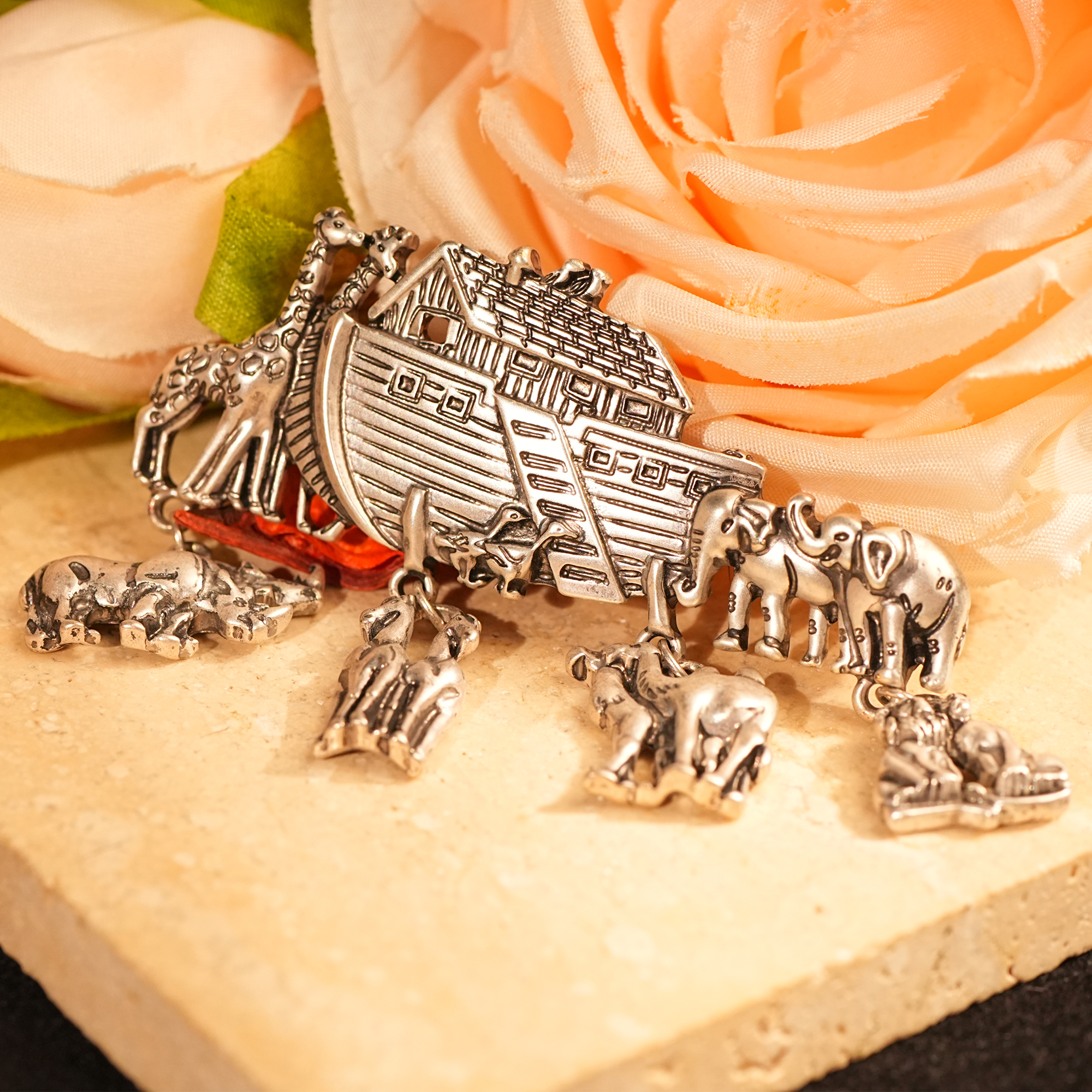 Symbol of Good Luck Elephant P – Vintage Collectible Pins recenzja i cena
