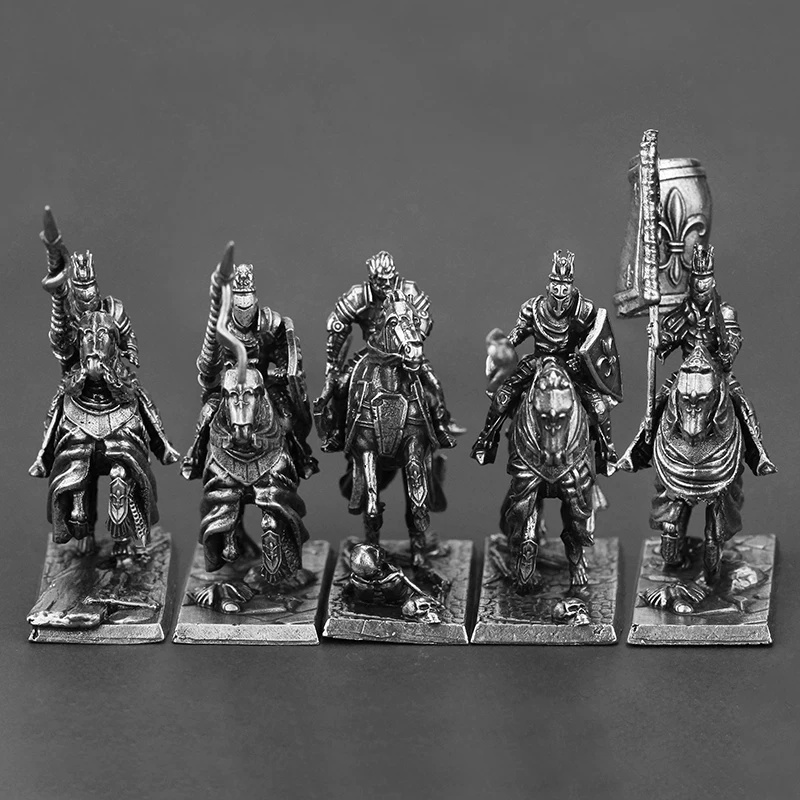 Vintage Knight Metal Figurines – Vintage Collectible Christmas Ornaments recenzja i cena