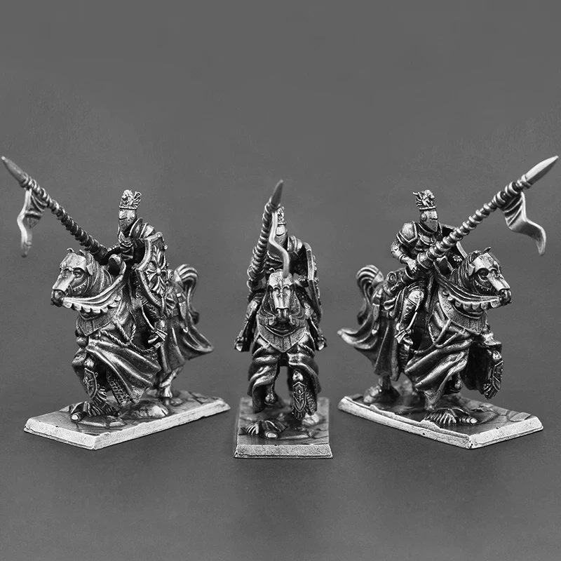 Vintage Knight Metal Figurines – Vintage Collectible Christmas Ornaments recenzja i cena